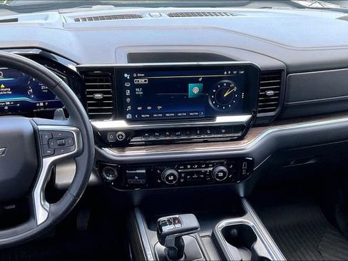 Used 2024 Chevrolet Silverado 1500 LT Trail Boss w/ LT Trail Boss Premium Package image 6