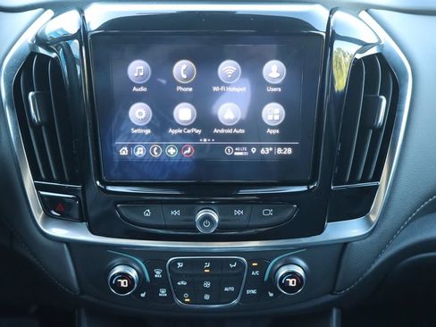 Used 2023 Chevrolet Traverse LT AWD/4WD image 10