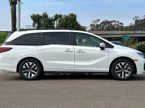 New 2026 Honda Odyssey EX-L image 4