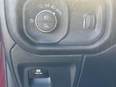 Used 2024 RAM 1500 Big Horn AWD/4WD image 25
