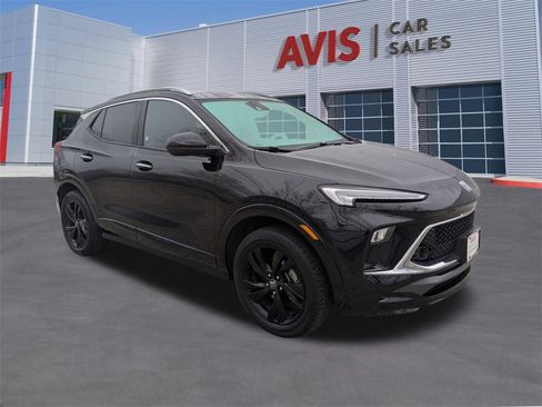 Used 2024 Buick Encore GX Sport Touring image 3