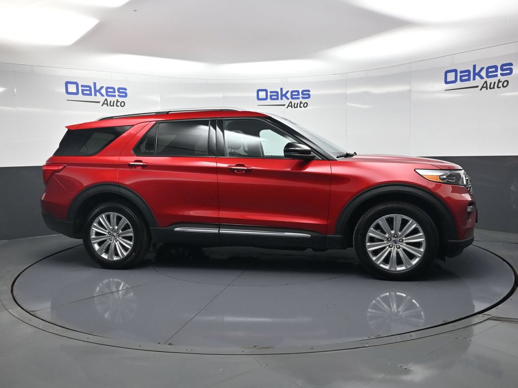 Used 2024 Ford Explorer Limited w/ Equipment Group 301A AWD/4WD image 8