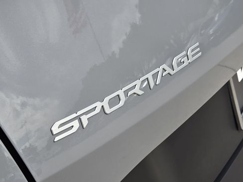 New 2026 Kia Sportage EX FWD image 8