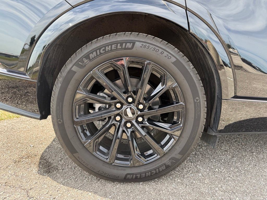 Certified 2024 Cadillac Lyriq Sport AWD/4WD image 17