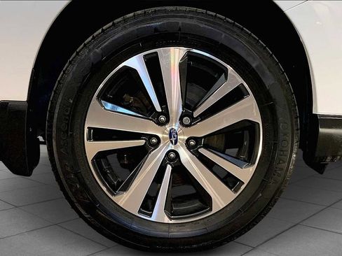 Used 2019 Subaru Outback 2.5i Limited image 12