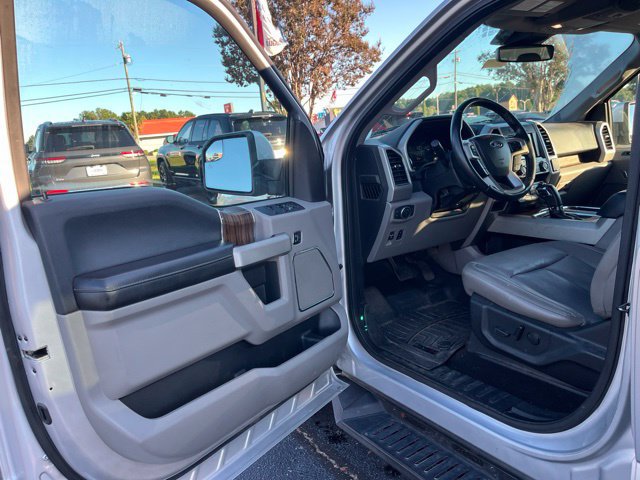 Used 2019 Ford F150 Lariat AWD/4WD image 4