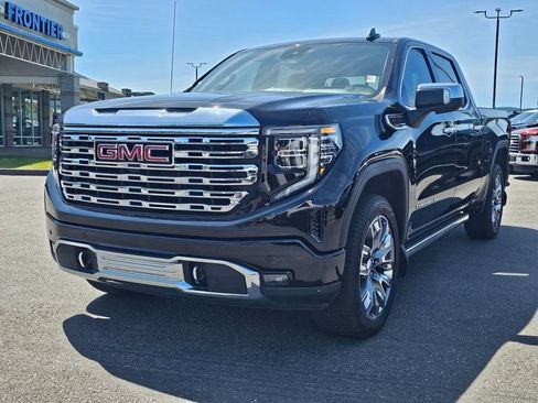 Used 2023 GMC Sierra 1500 Denali w/ Denali Reserve Package AWD/4WD image 7