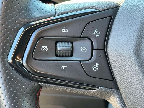 Used 2024 Chevrolet Trax RS w/ Sunroof Package FWD image 20