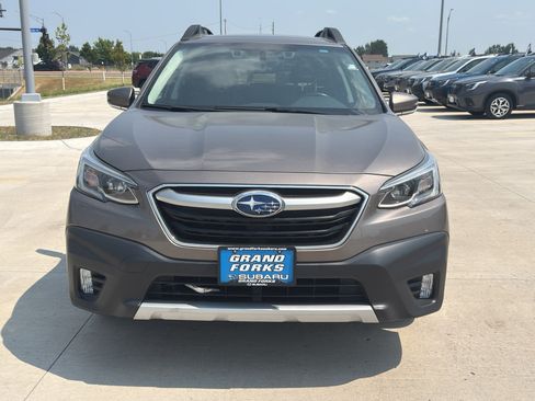 Used 2022 Subaru Outback Limited AWD/4WD image 3
