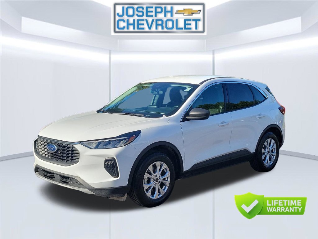 Used 2024 Ford Escape Active FWD image 2