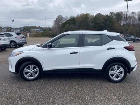 Used 2024 Nissan Kicks S image 4