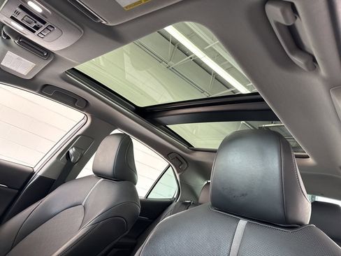 Used 2020 Toyota Camry XSE image 15