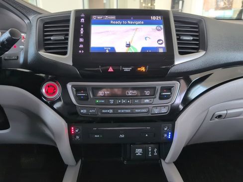 Used 2018 Honda Pilot Elite image 24