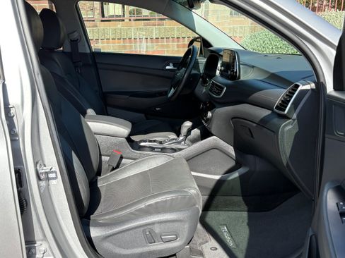 Used 2020 Hyundai Tucson Ultimate w/ Cargo Package FWD image 11