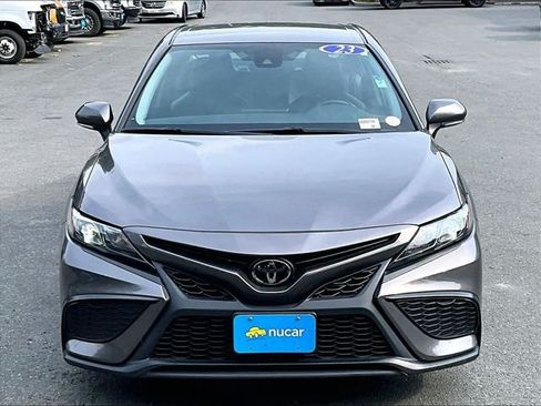 Used 2023 Toyota Camry SE FWD image 2