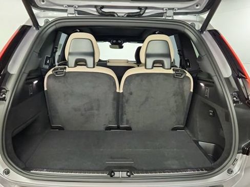 New 2026 Volvo XC90 B6 Plus w/ Protection Package Premier AWD/4WD image 42