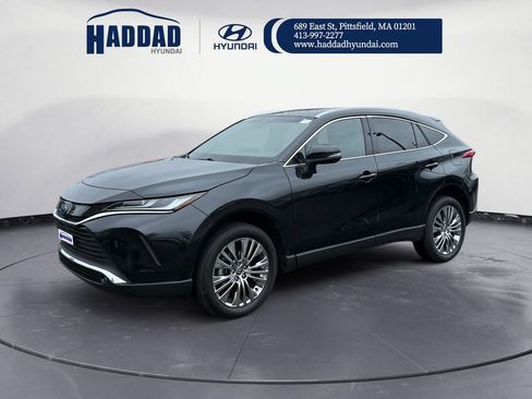 Used 2023 Toyota Venza XLE AWD/4WD image 1
