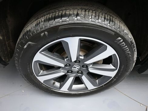 Certified 2024 Honda Pilot Touring image 12