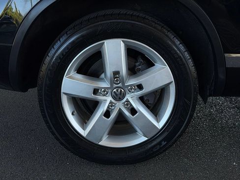 Used 2014 Volkswagen Touareg VR6 AWD/4WD image 61