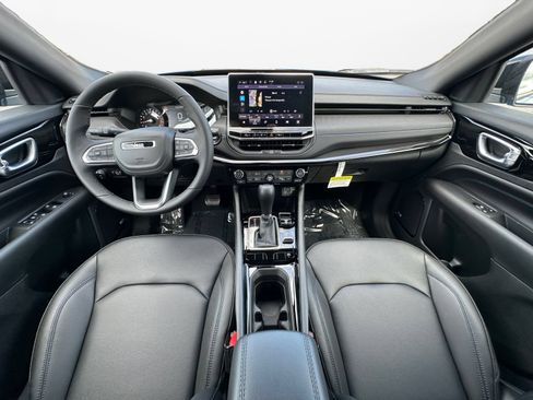 New 2025 Jeep Compass Limited w/ Sun & Sound Group AWD/4WD image 11