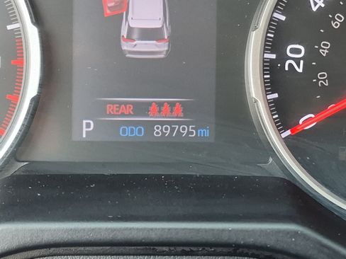 Used 2020 Toyota RAV4 LE AWD/4WD image 28