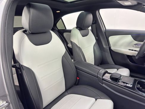 Used 2019 Mercedes-Benz A 220 w/ AMG Line image 37