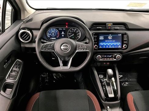 New 2025 Nissan Versa SR w/ Trunk Package image 19