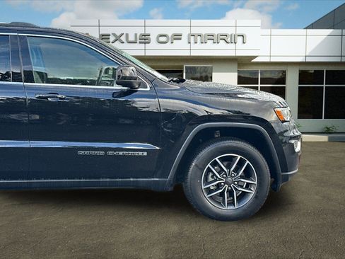 Used 2019 Jeep Grand Cherokee Laredo w/ Laredo X Package image 35