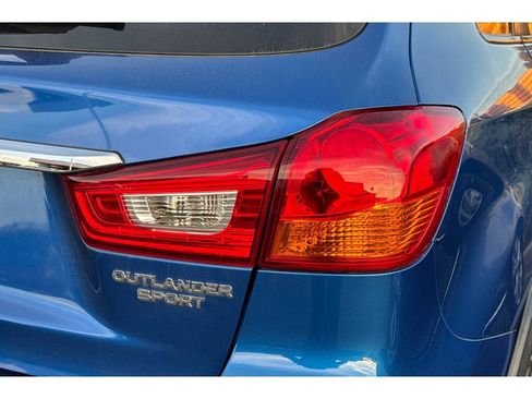 Used 2018 Mitsubishi Outlander Sport ES image 6