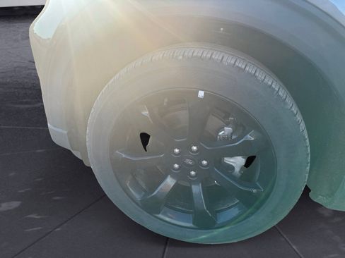 Used 2023 Ford Explorer ST-Line w/ Class IV Trailer Tow Package image 14