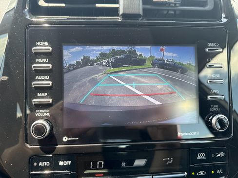 Used 2022 Toyota Prius XLE FWD image 15