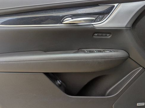 Certified 2024 Cadillac XT5 Premium Luxury image 13