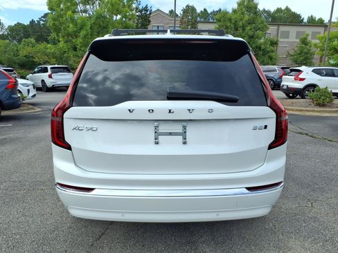 Used 2025 Volvo XC90 B5 Ultra AWD/4WD image 4