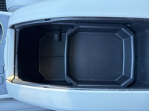 Used 2019 Toyota Highlander XLE image 36