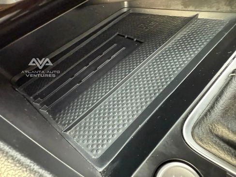 Used 2025 Volkswagen Jetta SE image 47