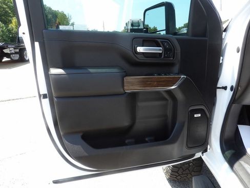 Used 2023 Chevrolet Silverado 2500 High Country w/ Z71 Off-Road Package AWD/4WD image 14
