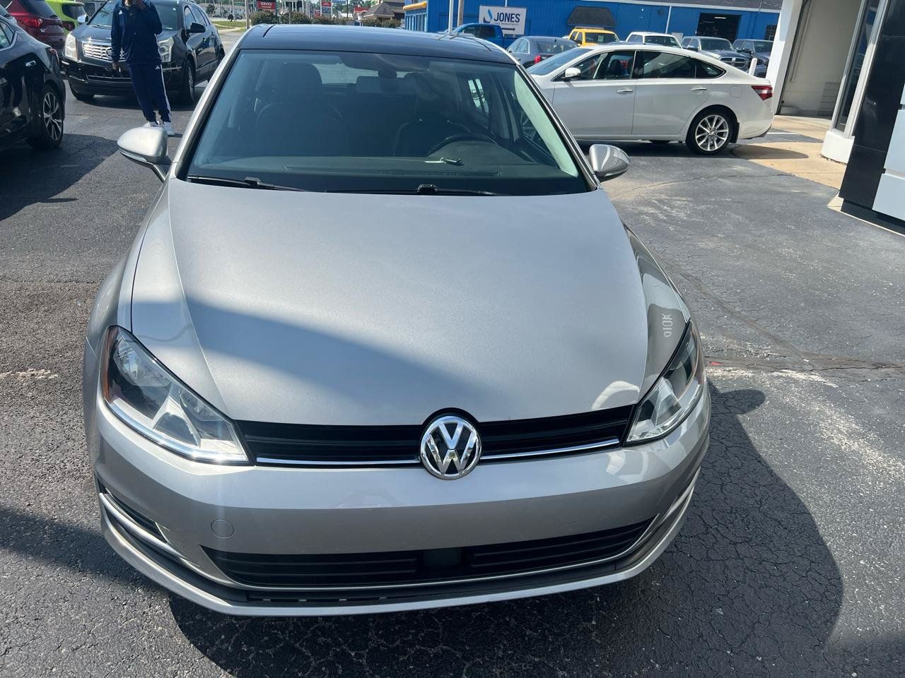 Used 2017 Volkswagen Golf Wolfsburg Edition FWD image 8