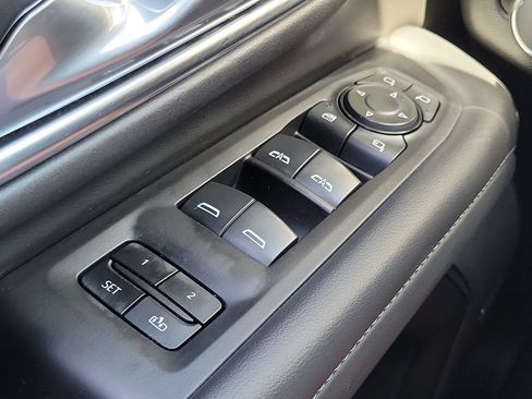 Used 2024 Chevrolet Tahoe Z71 w/ Luxury Package AWD/4WD image 14