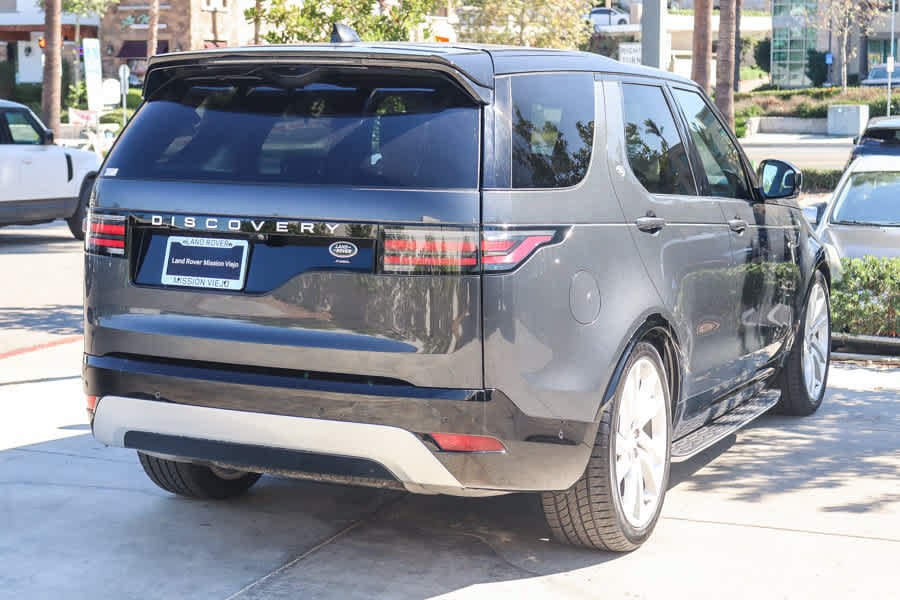 Used 2023 Land Rover Discovery Metropolitan Edition AWD/4WD image 5