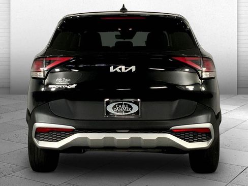 Used 2025 Kia Sportage LX AWD/4WD image 3