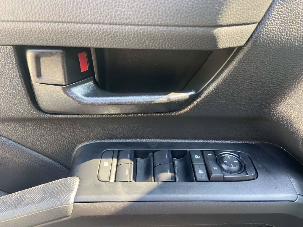 Used 2025 Toyota Tacoma SR5 RWD image 10