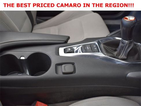 Used 2022 Chevrolet Camaro LT w/ Technology Package image 24