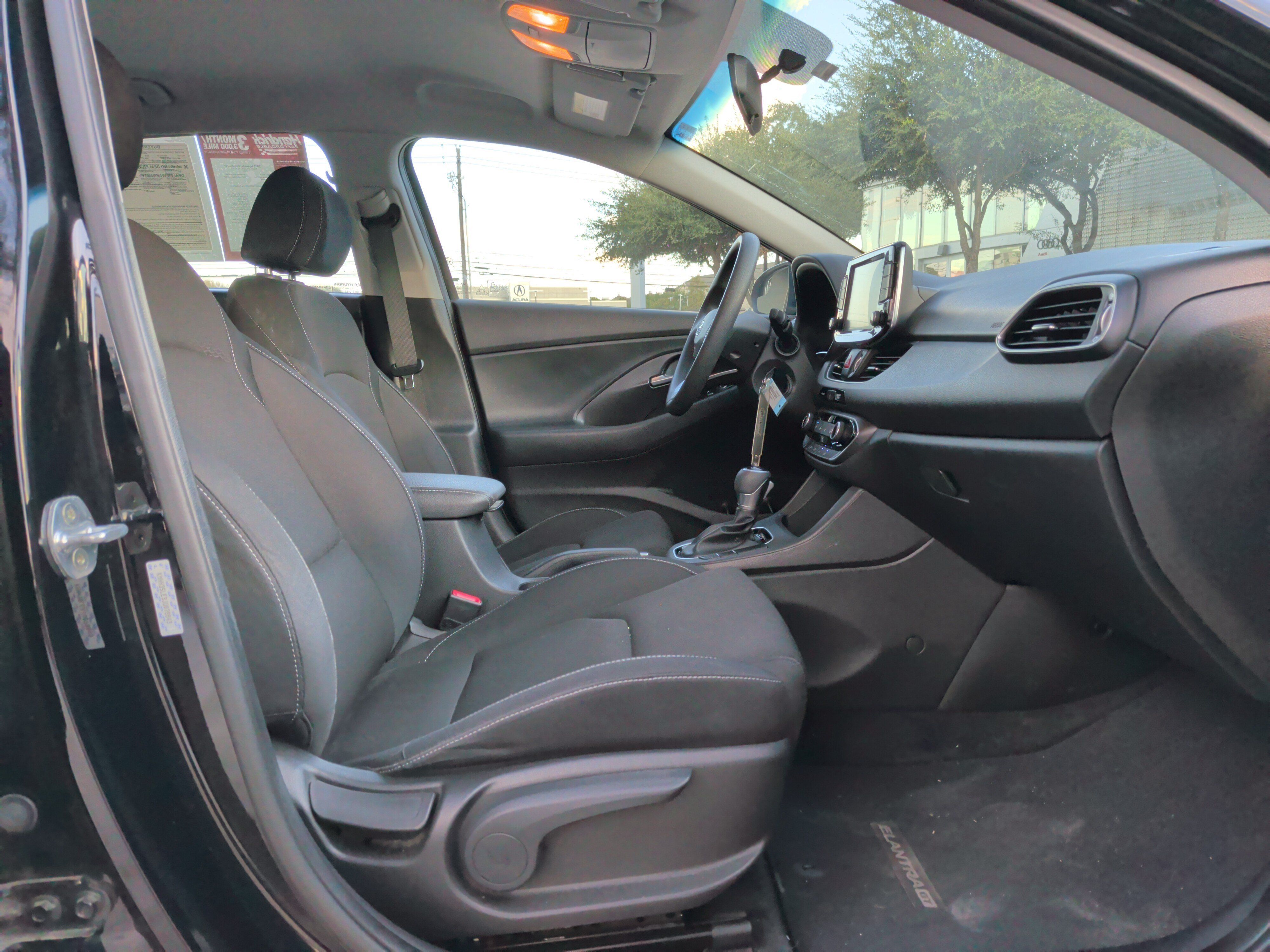 Used 2018 Hyundai Elantra GT FWD image 33