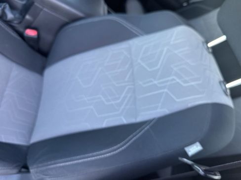 Used 2022 Toyota Tacoma TRD Sport image 3