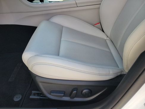 Used 2024 Genesis G70 2.5T AWD/4WD image 6