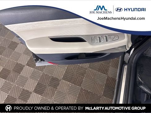 Used 2023 Hyundai Palisade Calligraphy image 23