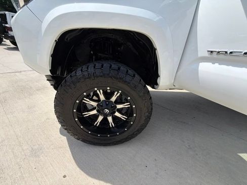 Used 2016 Toyota Tacoma TRD Sport w/ Towing Package AWD/4WD image 85