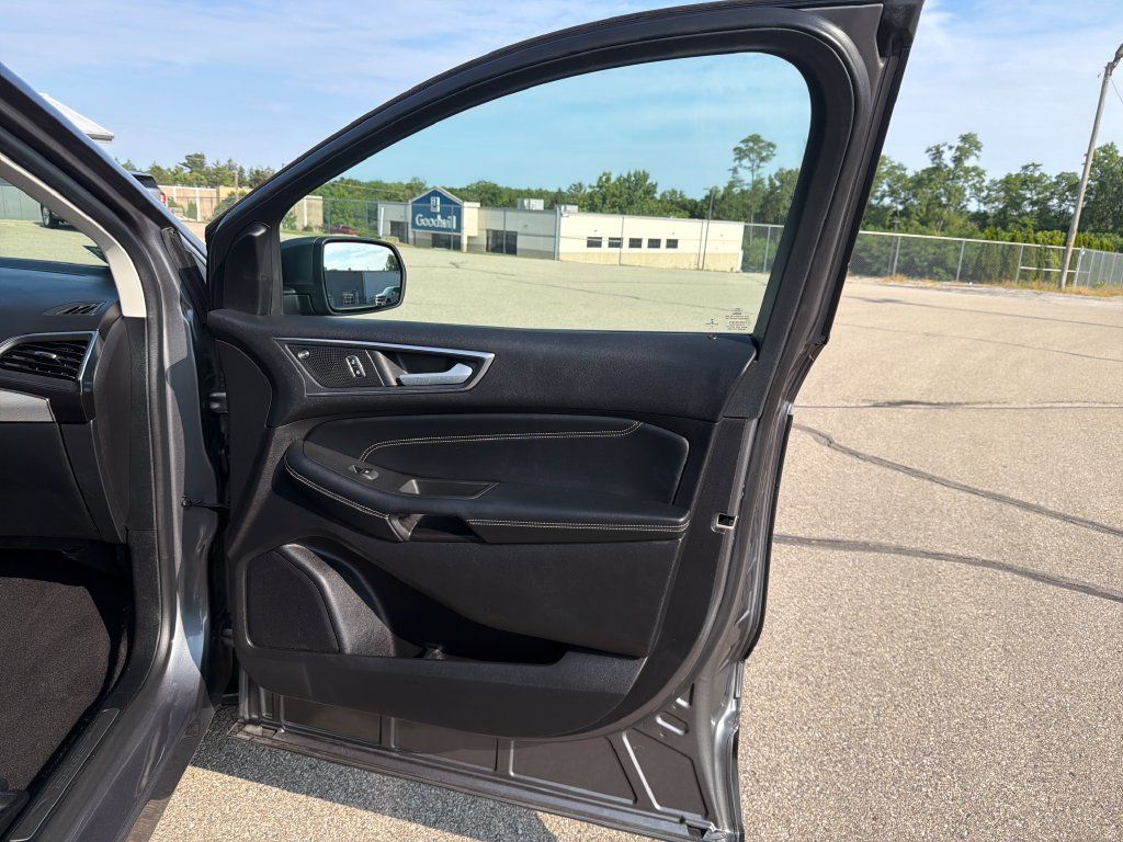 Used 2021 Ford Edge Titanium w/ Cargo Accessory Package FWD image 19