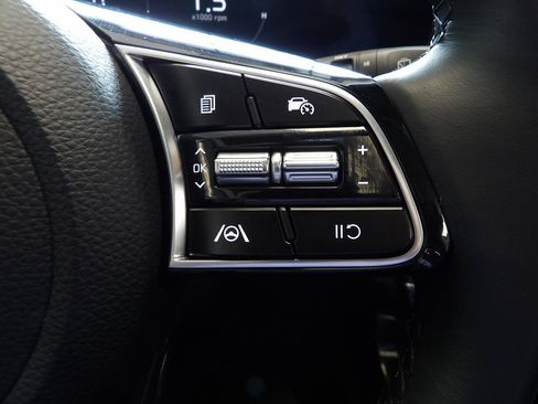 Used 2024 Kia Seltos EX AWD/4WD image 30