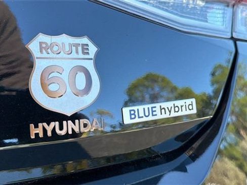 Used 2025 Hyundai Elantra Hybrid FWD image 10